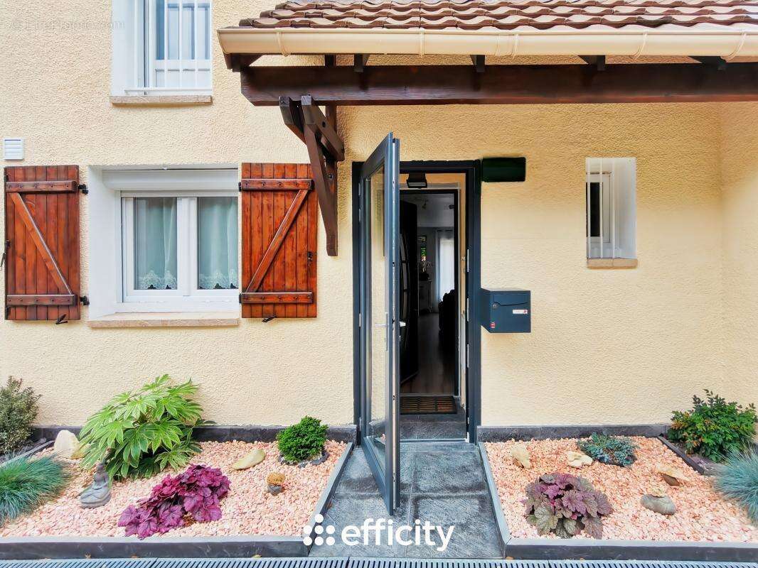 Maison à EMERAINVILLE