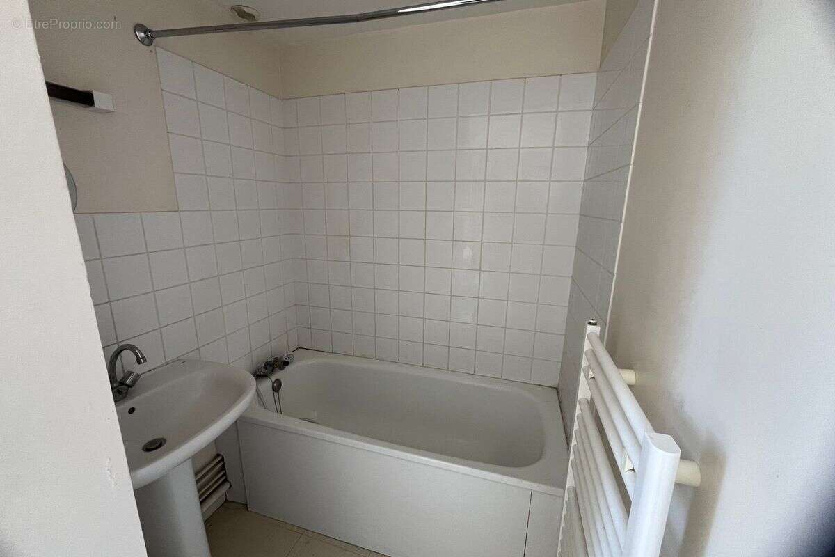 Maison à FERRIERE-LARCON