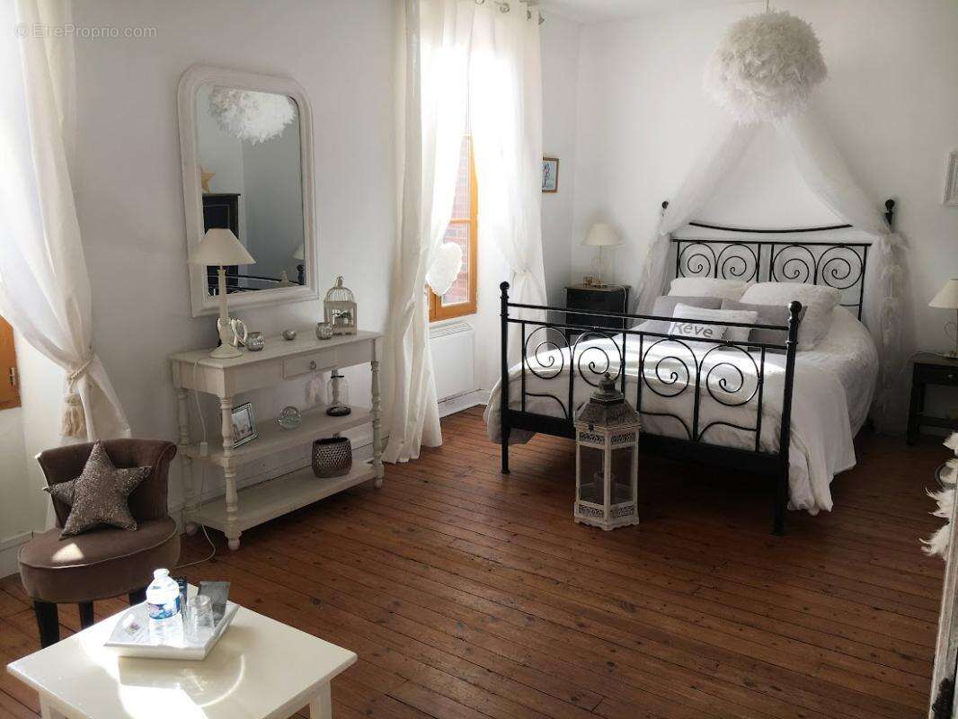 Maison à EGUZON-CHANTOME