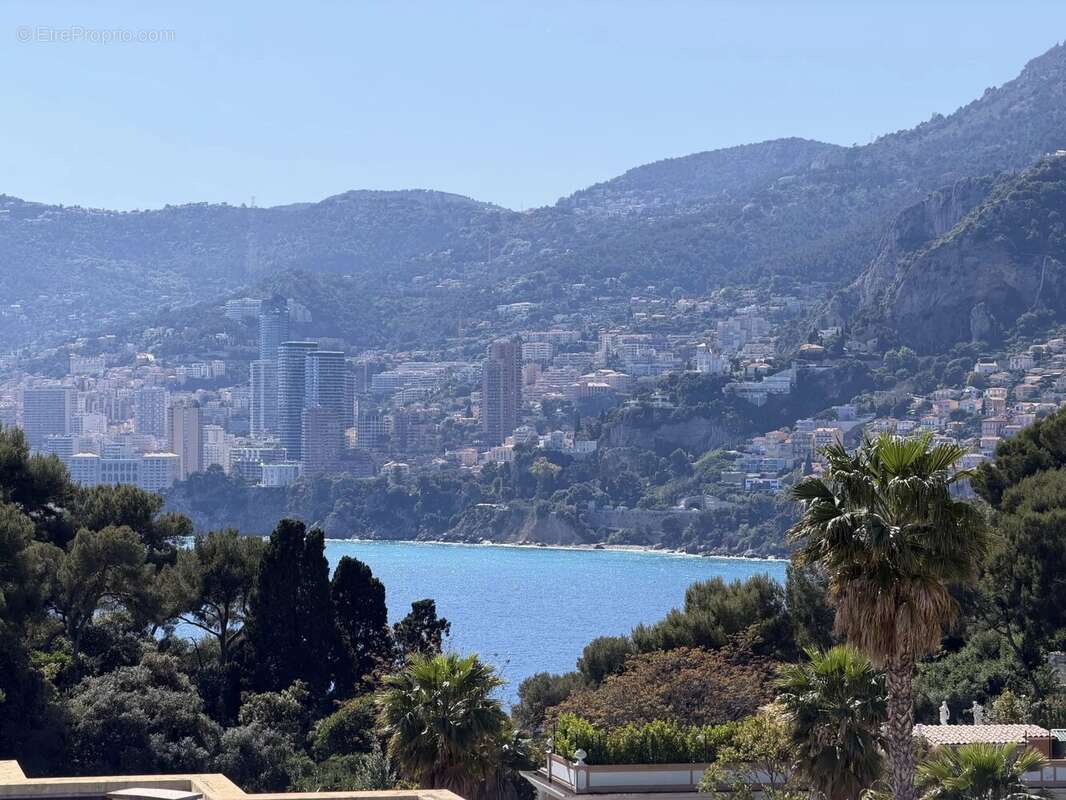 Appartement à ROQUEBRUNE-CAP-MARTIN