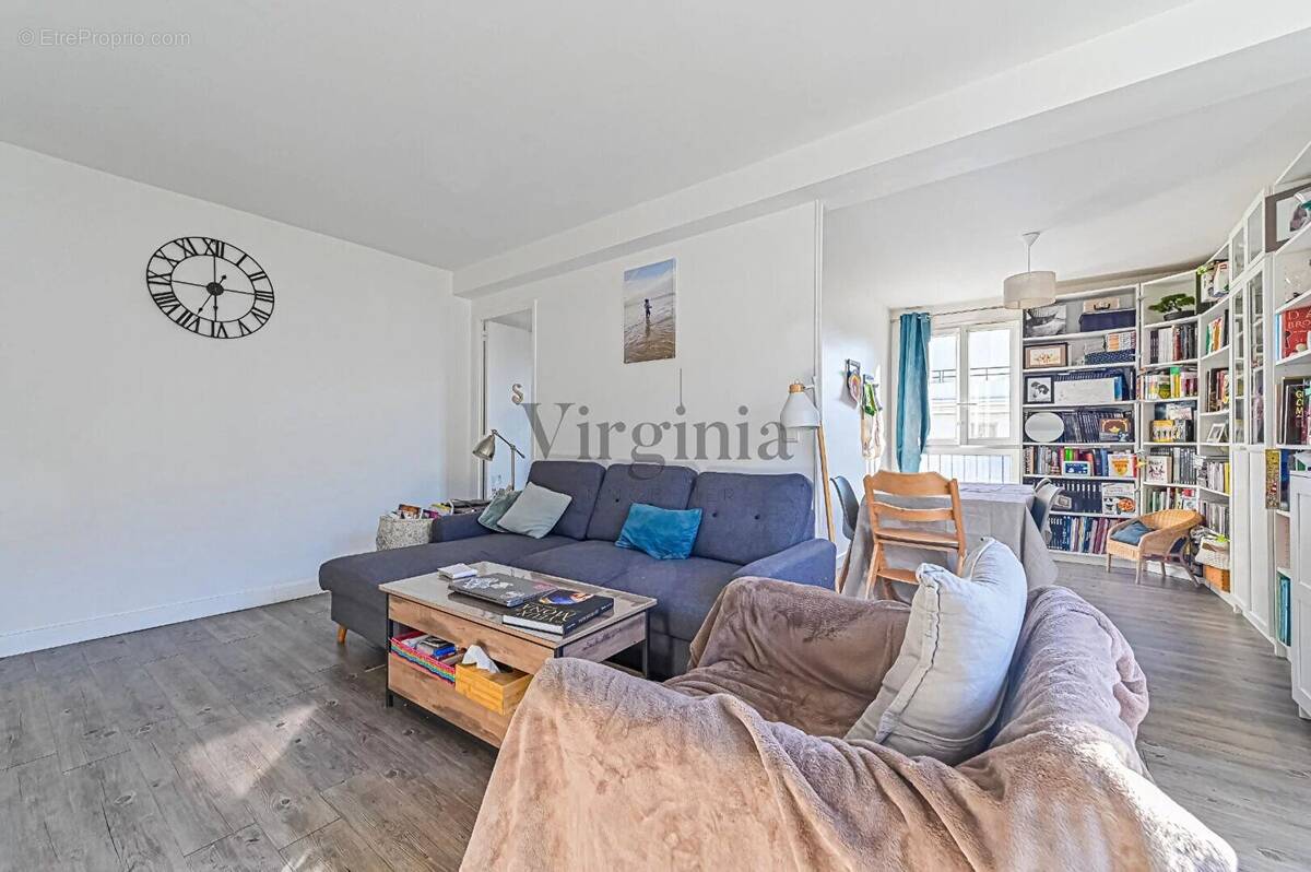 Appartement à CHARENTON-LE-PONT