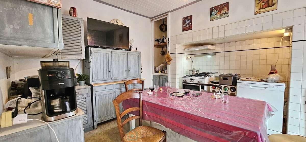 Maison à CENAC-ET-SAINT-JULIEN