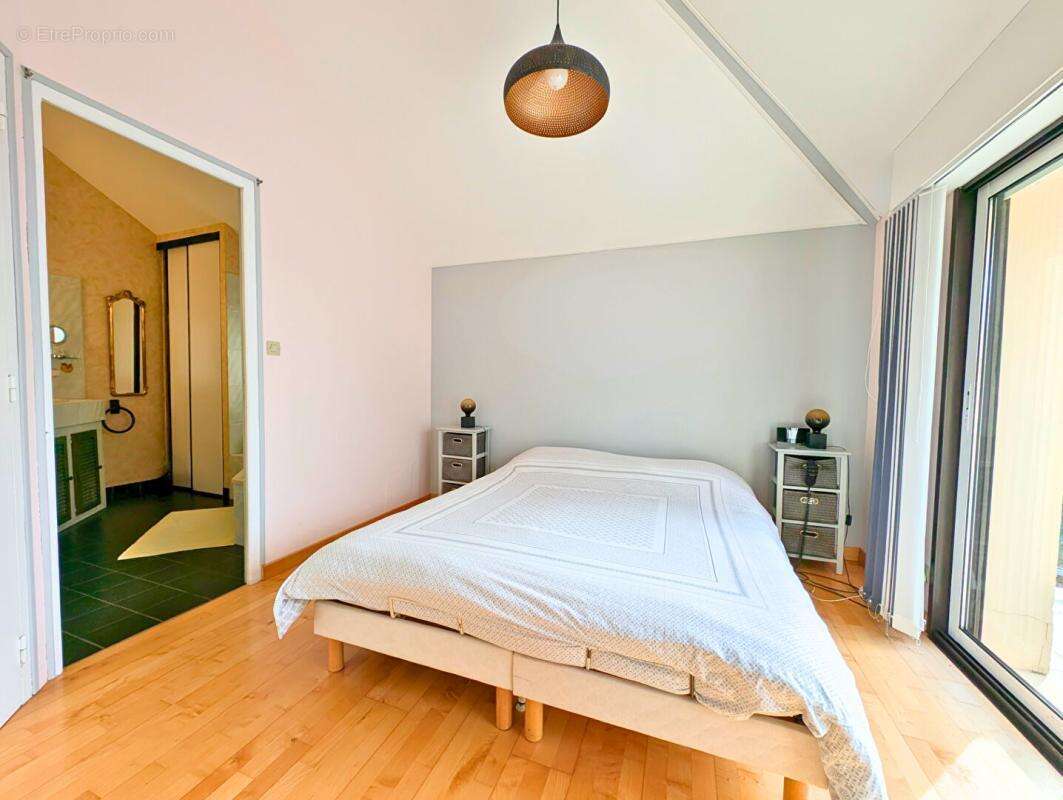 Maison à SAINTE-LUCE-SUR-LOIRE