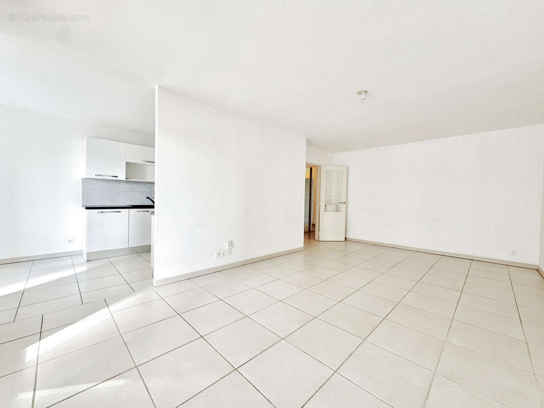 Appartement à MARSEILLE-6E