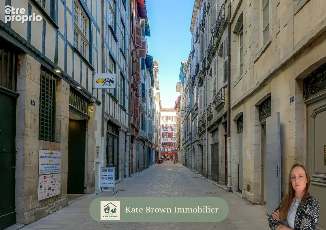 Superbe Appartement T3 avec Vue Imprenable sur la Nive au Cœur Historique de Bayonne - photo 13