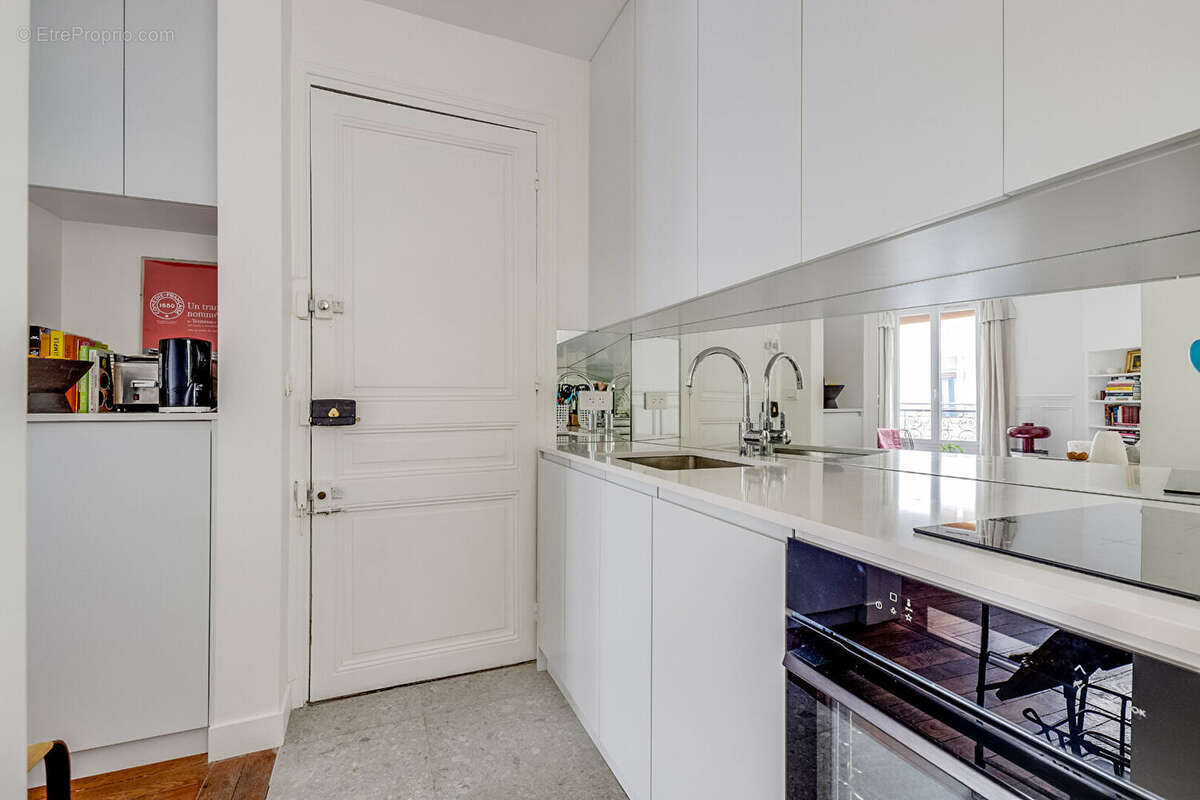 Appartement à PARIS-18E