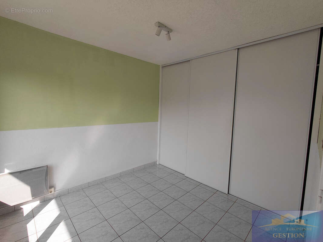 Appartement de type 4 de 71 m2 avec cave et garage - photo 7
