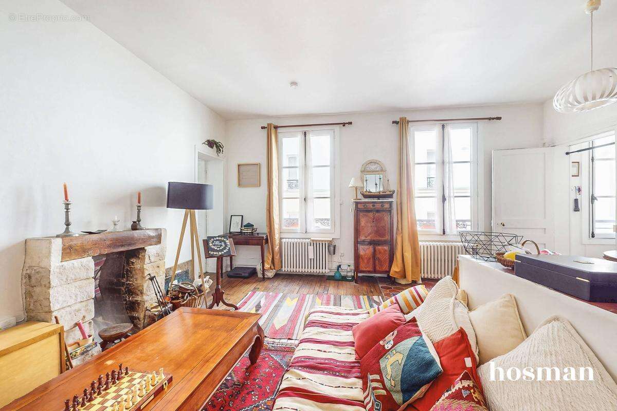 Appartement à PARIS-3E