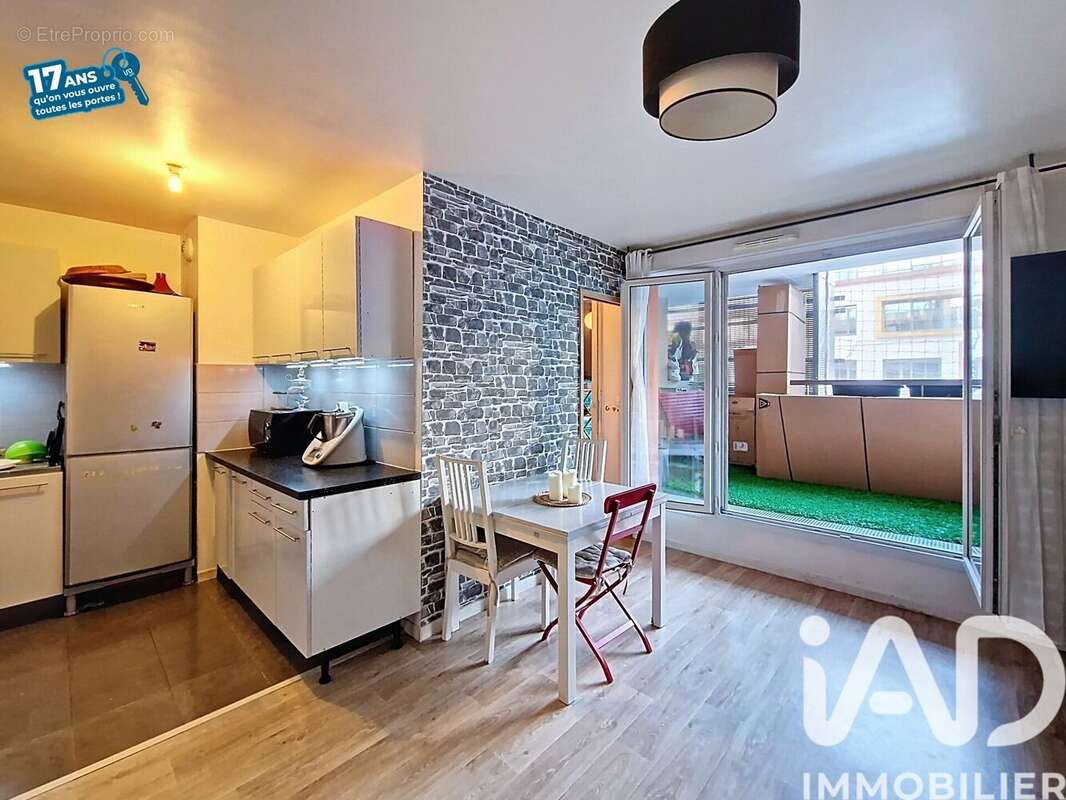 Photo 2 - Appartement à SAINT-DENIS