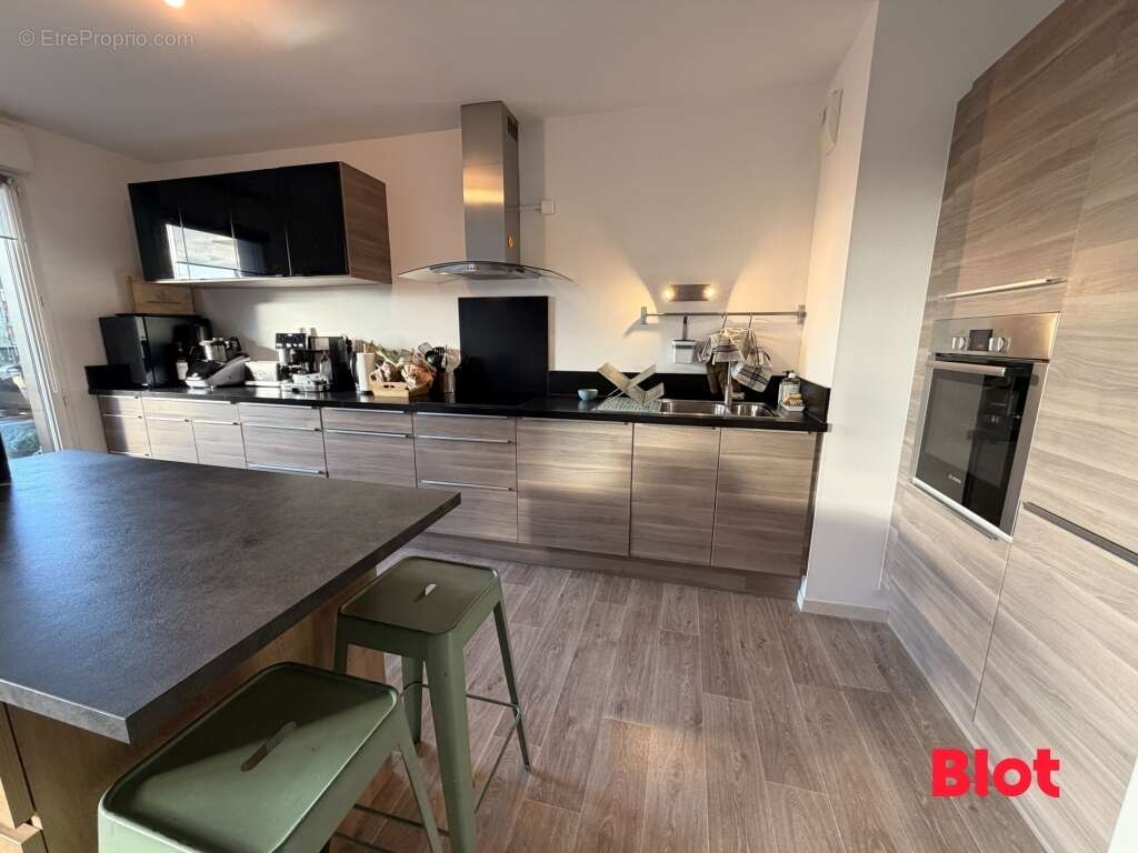 Appartement à VEZIN-LE-COQUET