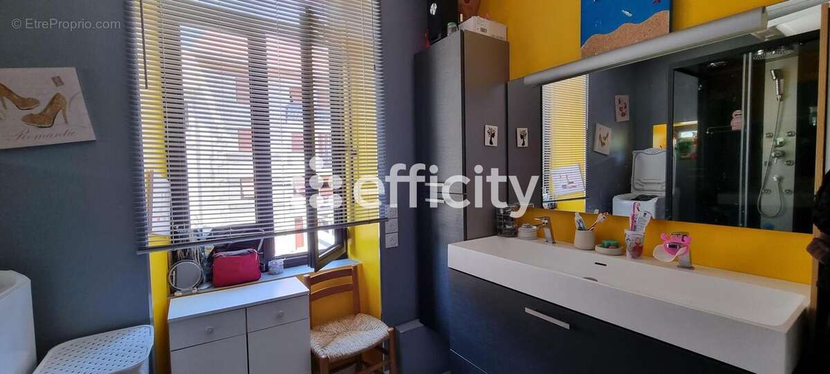 Maison à LE MALZIEU-VILLE