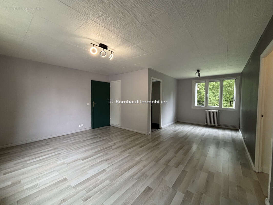Appartement à LA CELLE-SAINT-CLOUD