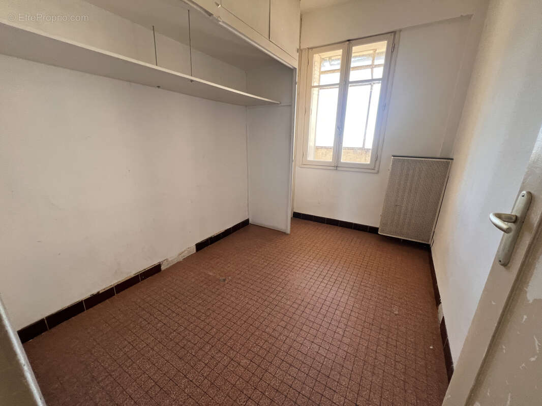 Appartement à MARSEILLE-1E