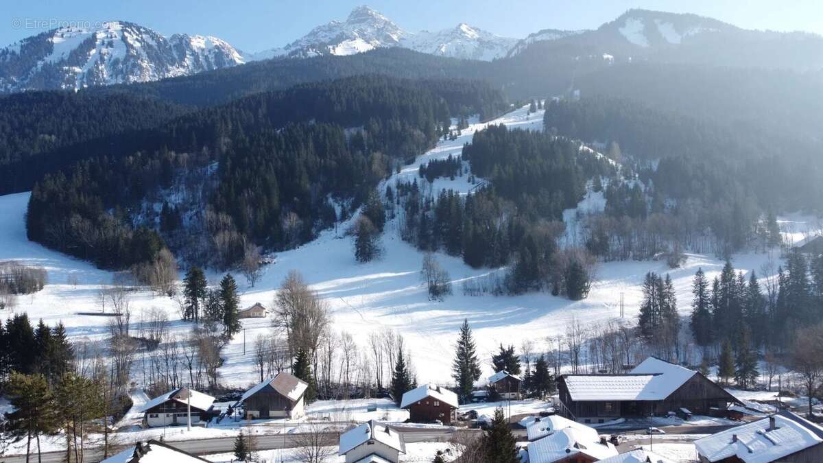 Terrain à ABONDANCE