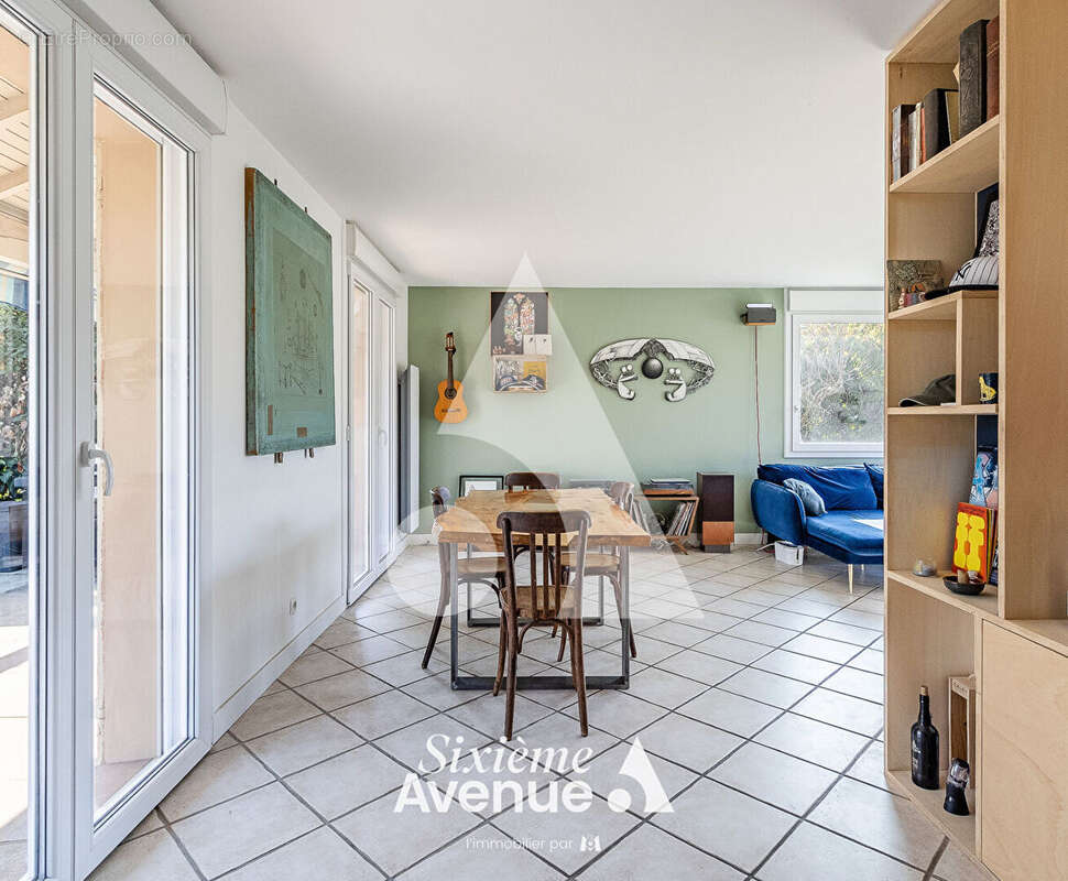 Maison familiale avec jardin, piscine et sous-sol complet - photo 3