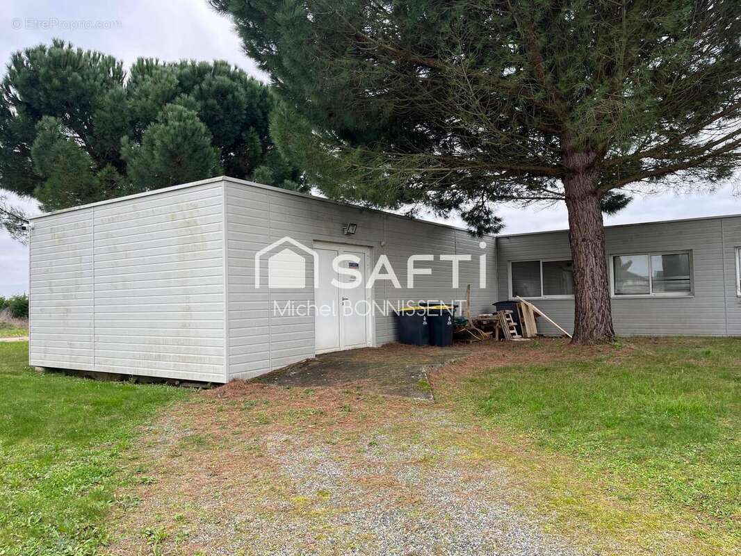 Photo 6 - Commerce à BOURGES