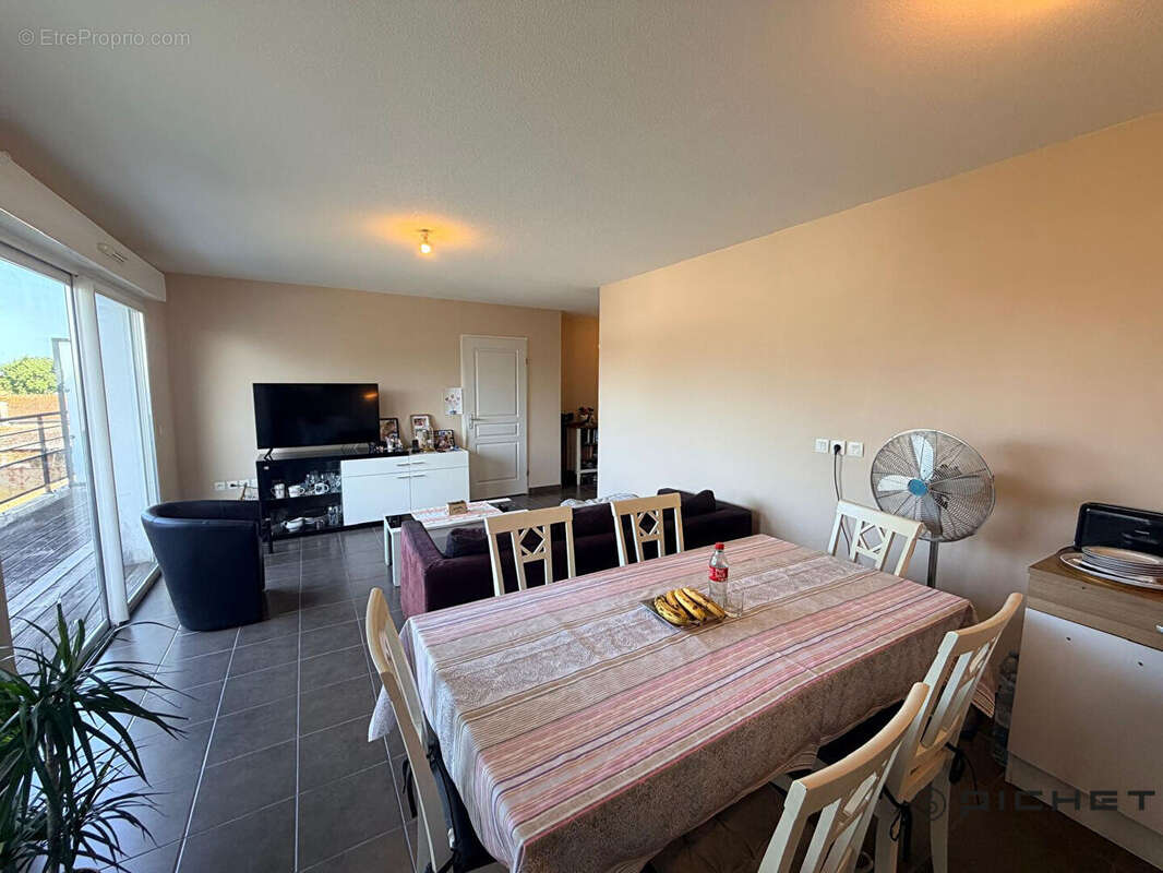 Appartement Le Haillan 2 pièce(s) 49.5 m2 avec grand balcon et parking couvert - photo 9