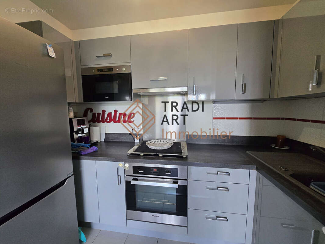 Appartement à FLEURY-MEROGIS