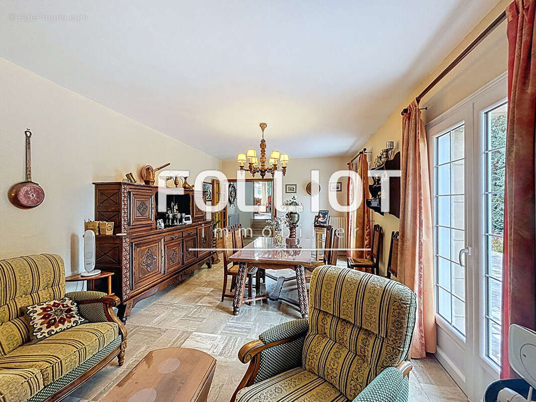 Maison à CESNY-BOIS-HALBOUT