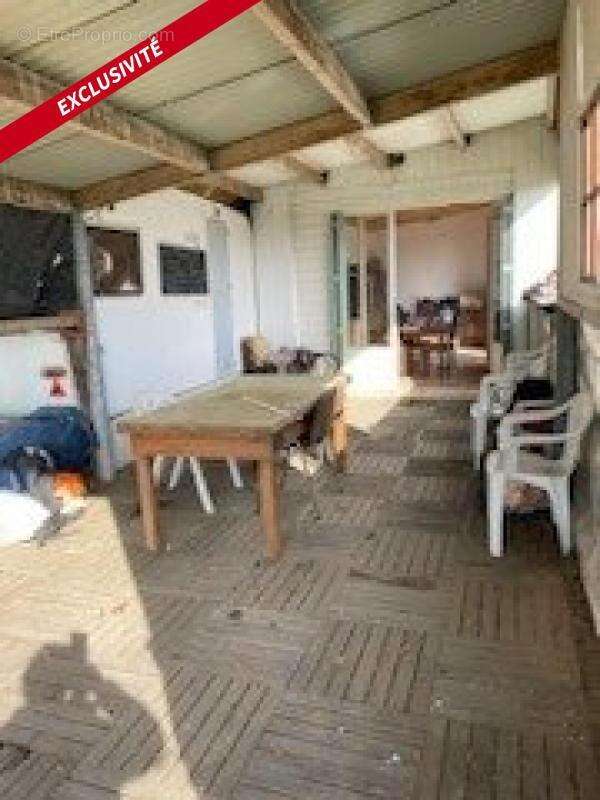 Terrain à CHAMPGENETEUX