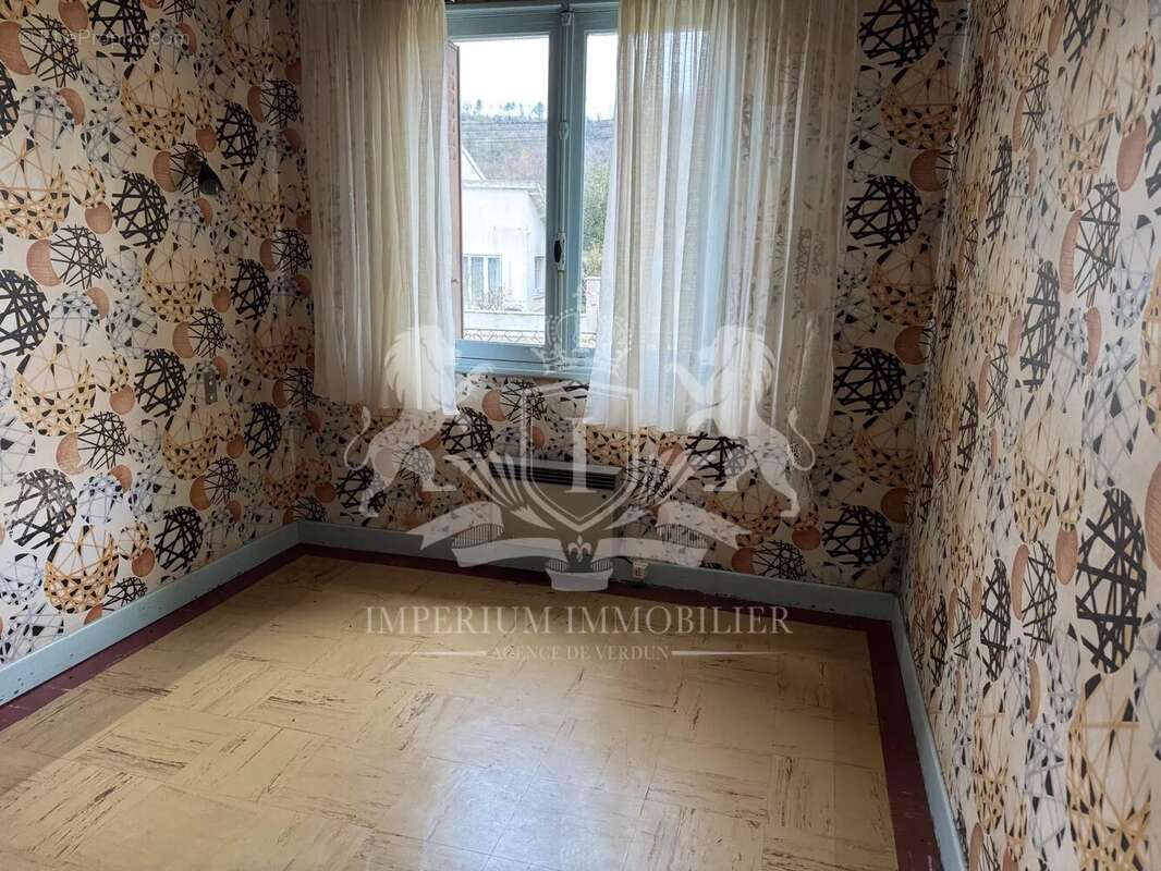 Maison à BELLEVILLE-SUR-MEUSE