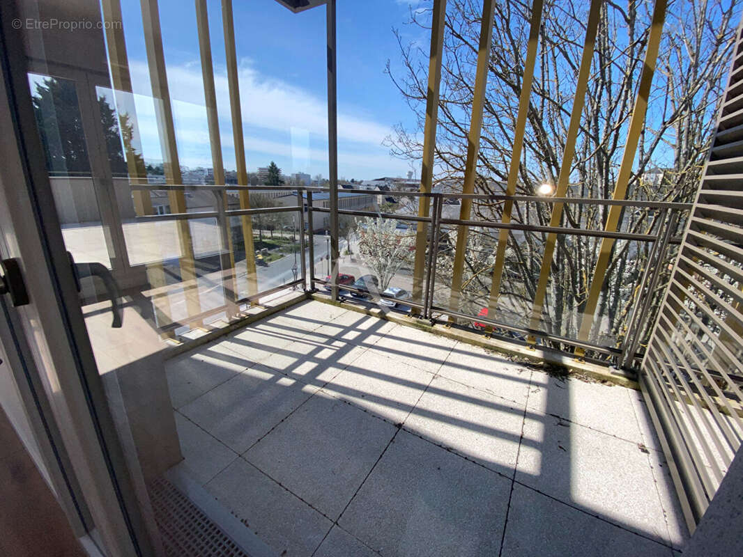 Appartement à SAINT-JEAN-DE-BRAYE