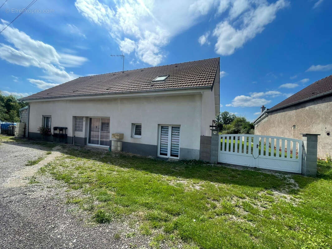 Appartement à LURE