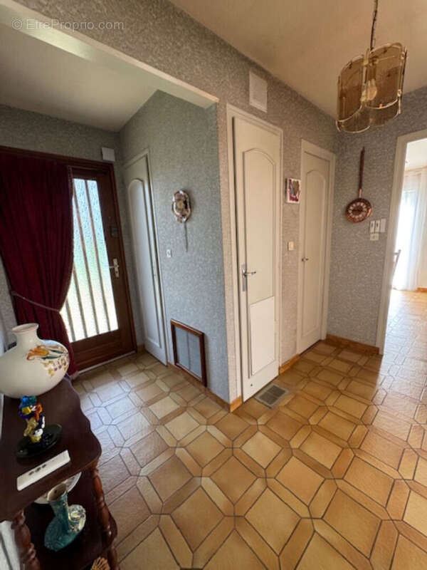 Maison à MEZERIAT