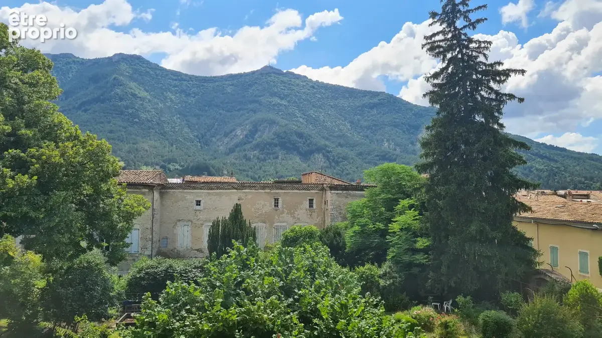 Maison de caractère au cœur de Die avec jardin, garage et appartement indépendant - photo 11