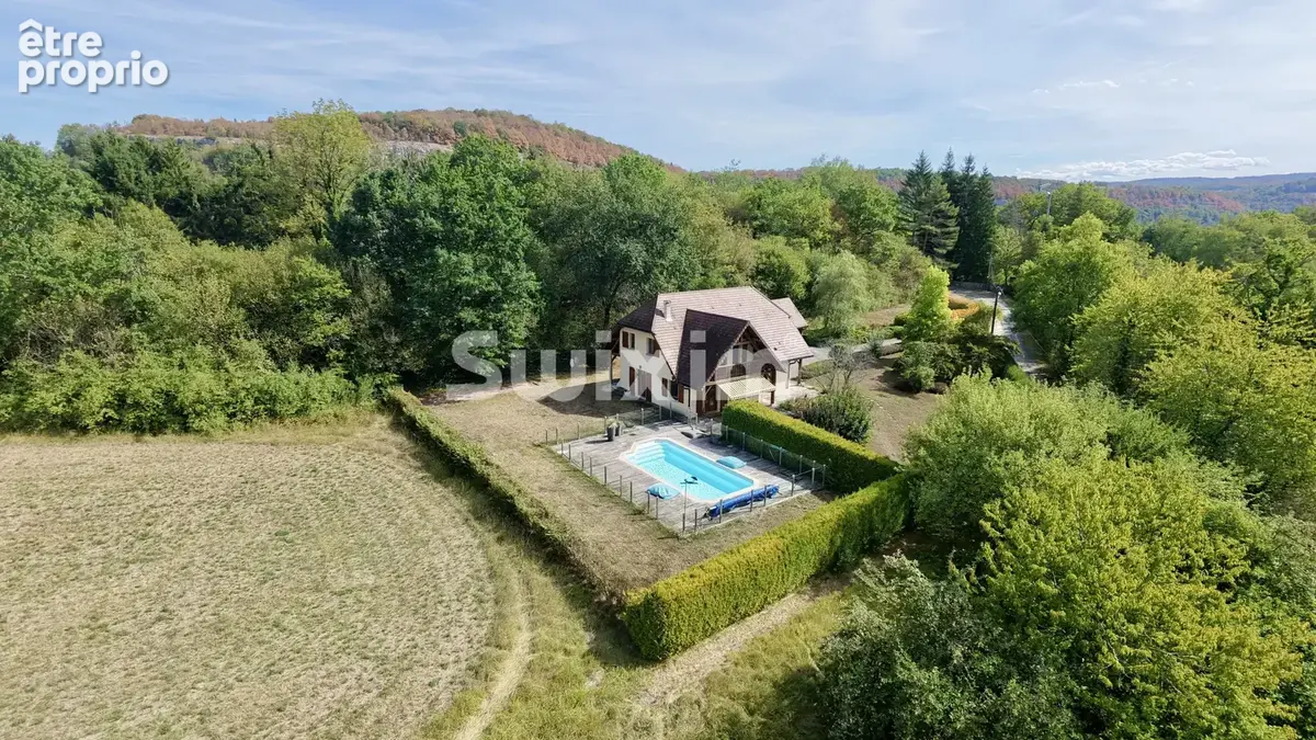Maison à DOUCIER