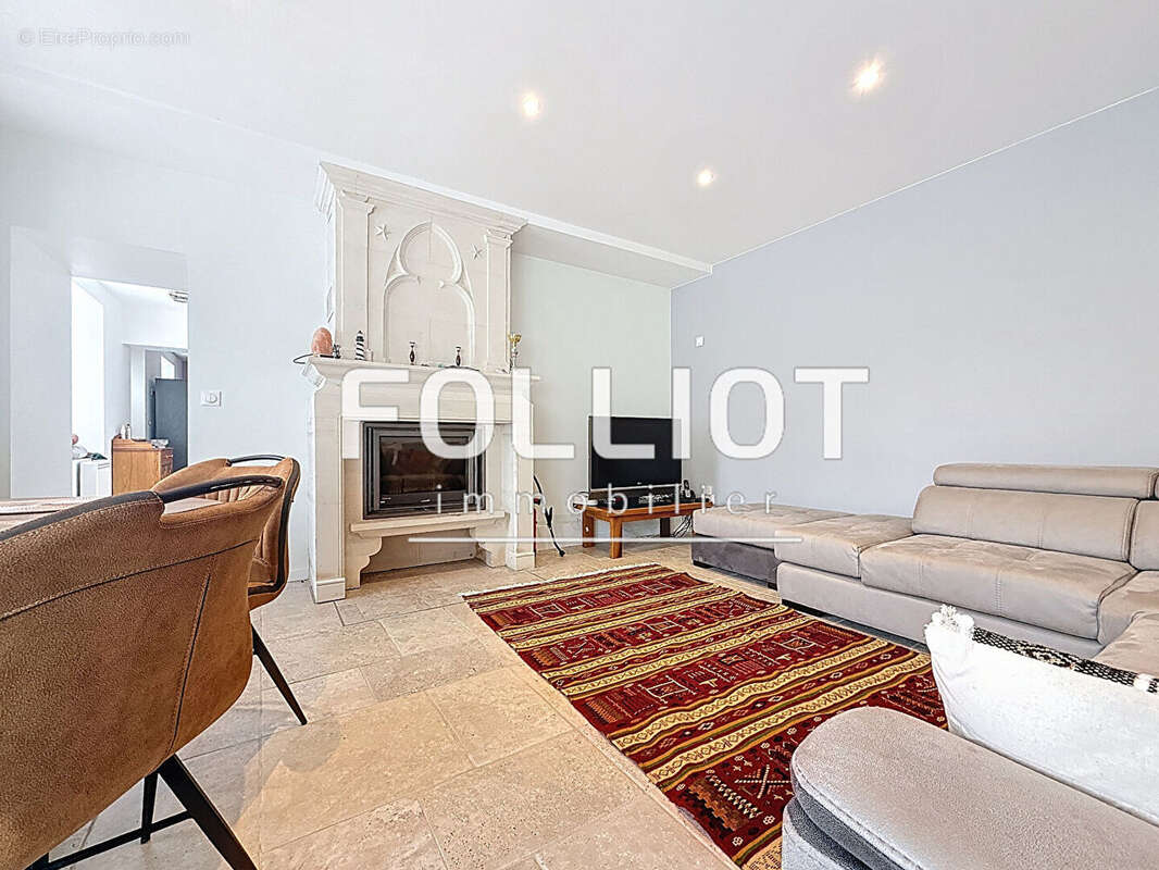 Maison à LES MOITIERS-D&#039;ALLONNE