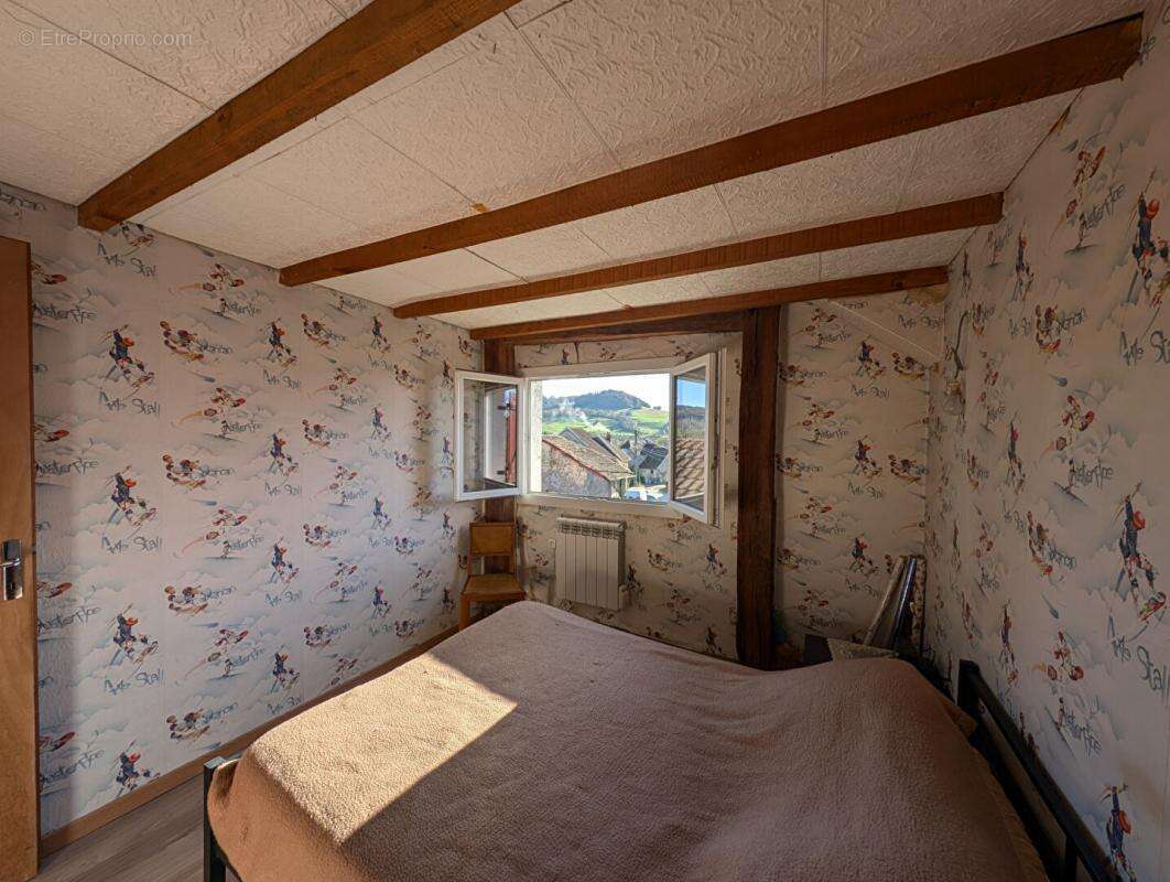 Maison à COURCHATON