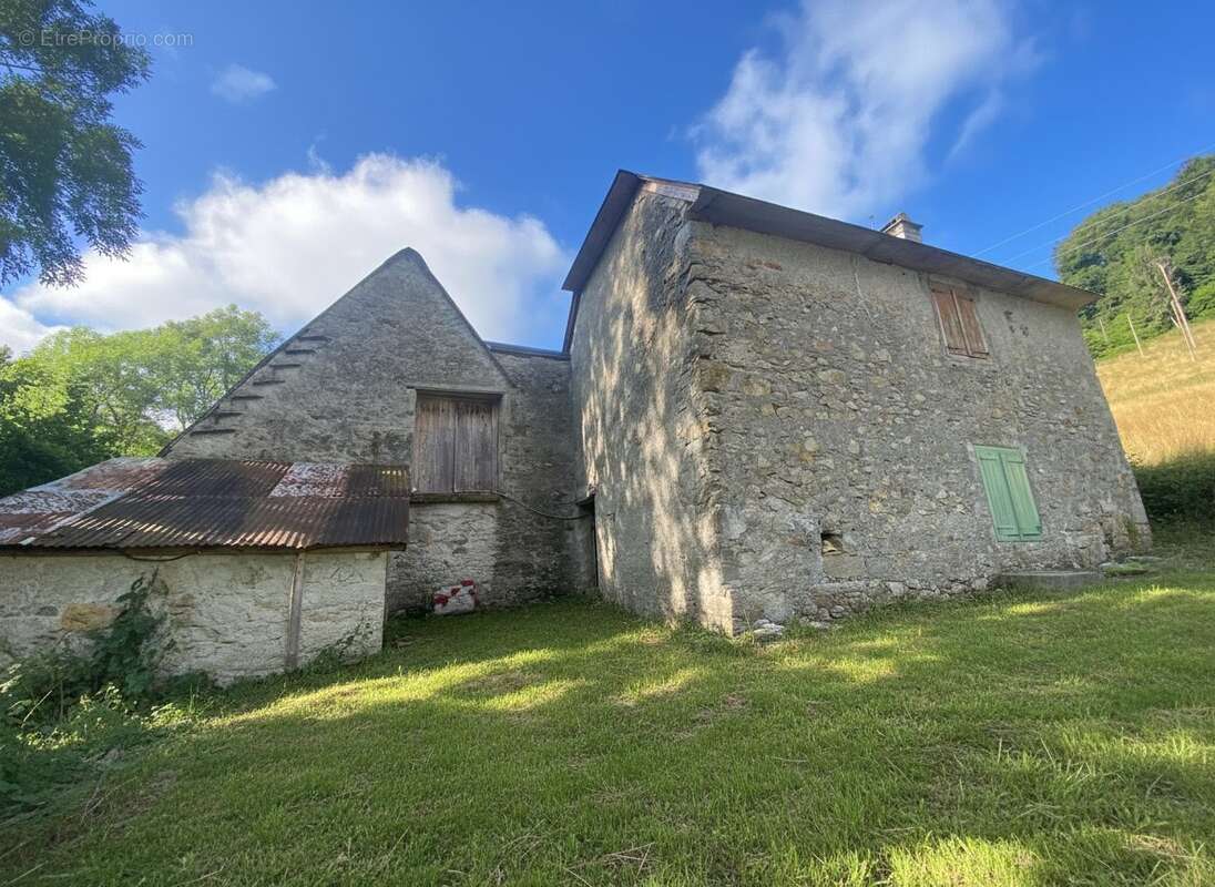Maison à CAMPAN