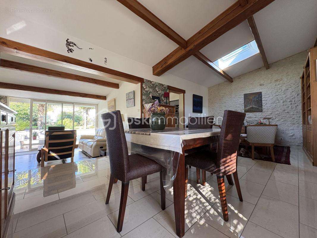 Maison à CORME-ECLUSE