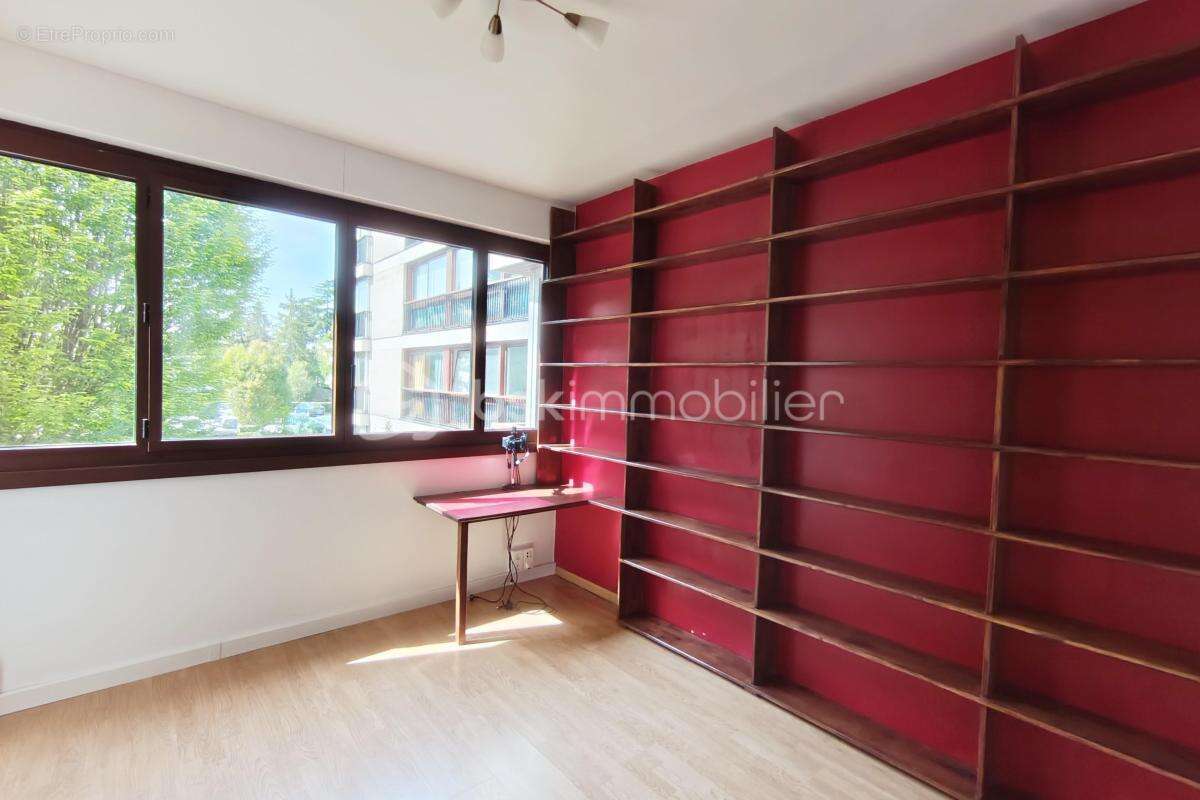 Appartement à FONTENAY-LE-FLEURY