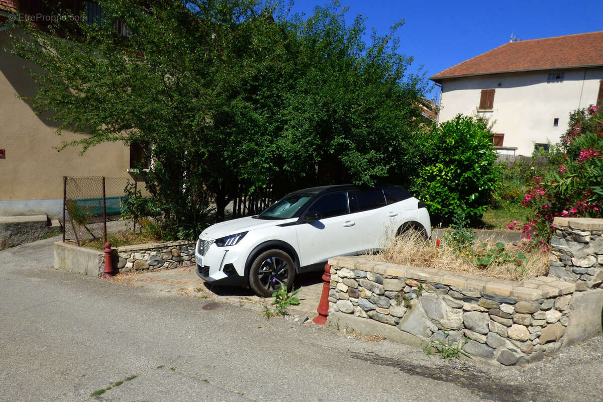 Appartement à BREZIERS