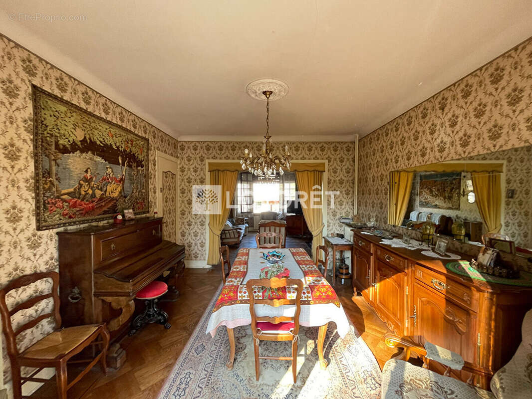 Maison à LONS-LE-SAUNIER