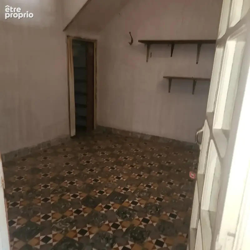 Appartement à rénover entièrement de 156m2 - ARLES SUR TECH - photo 5