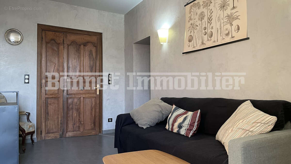 Appartement à NYONS