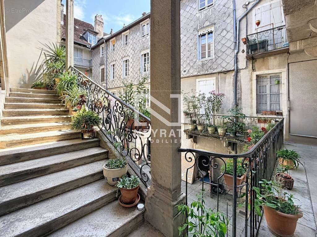 Appartement à LONS-LE-SAUNIER