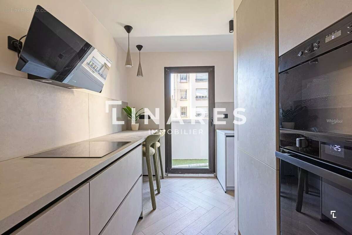 L'URBAIN CHIC - Appartement T2 de 55m² - Balcon - Garage en sus - ST VICTOR - photo 4