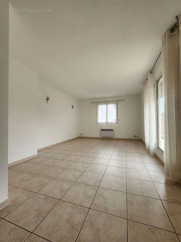 Perpignan sud: appartement t2 avec parking et terrasse - photo 2