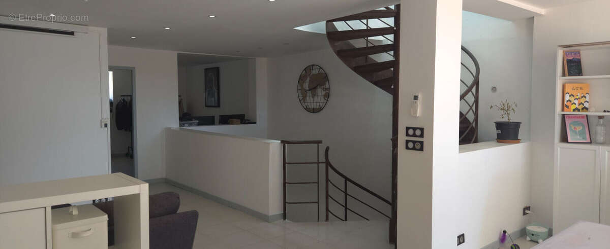 Incroyable maison de 200 m² avec piscine interieure - photo 4