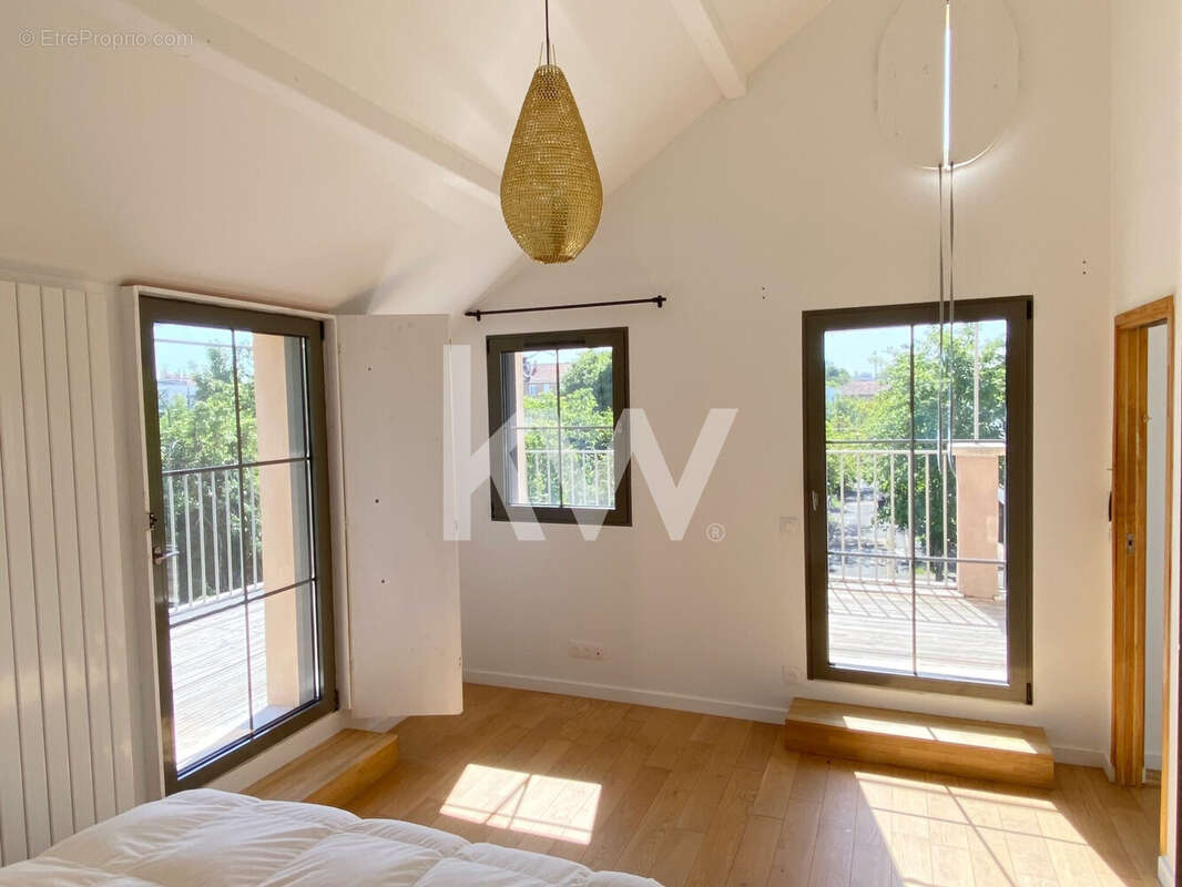 Maison 207 m² à Villejuif  - photo 8