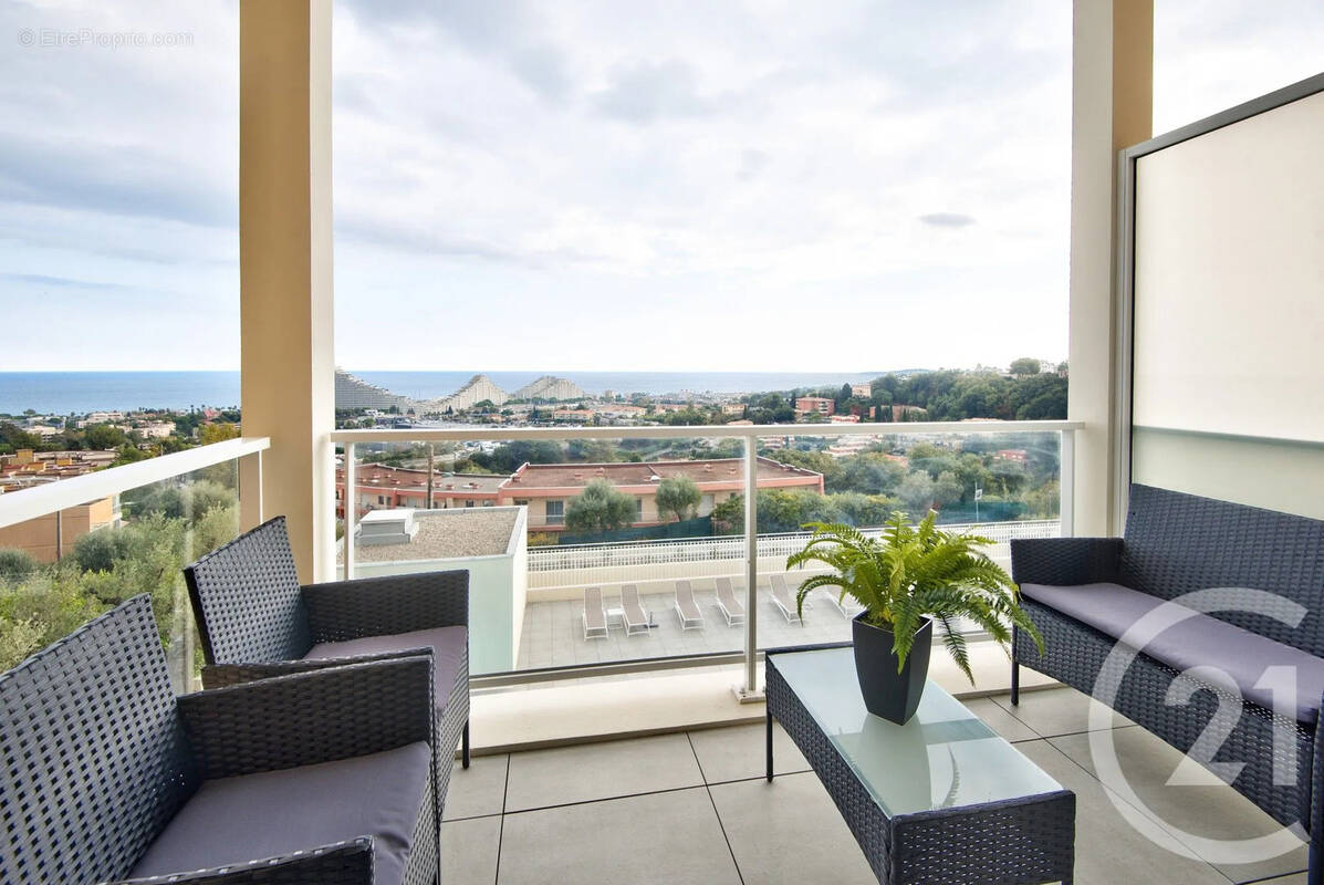 Appartement à VILLENEUVE-LOUBET