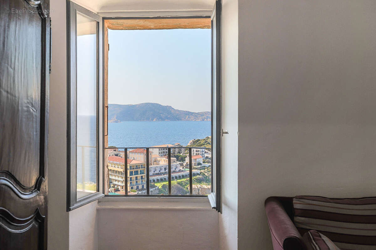 Appartement à CALVI