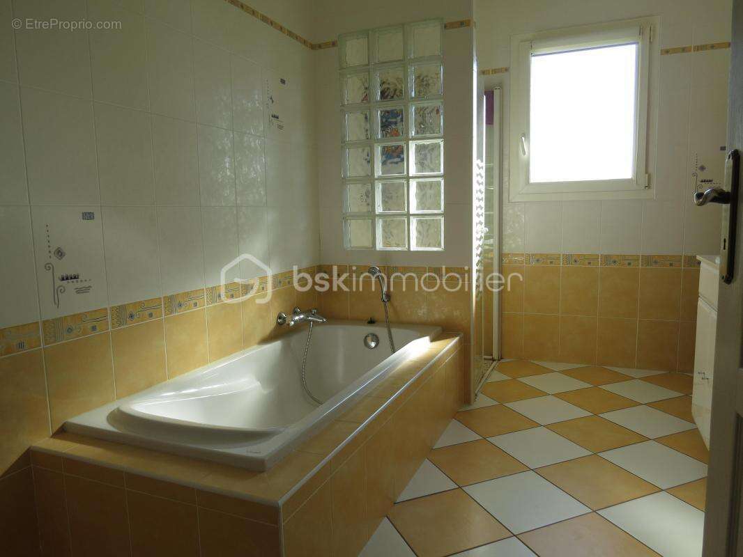 Maison à AZAY-SUR-THOUET