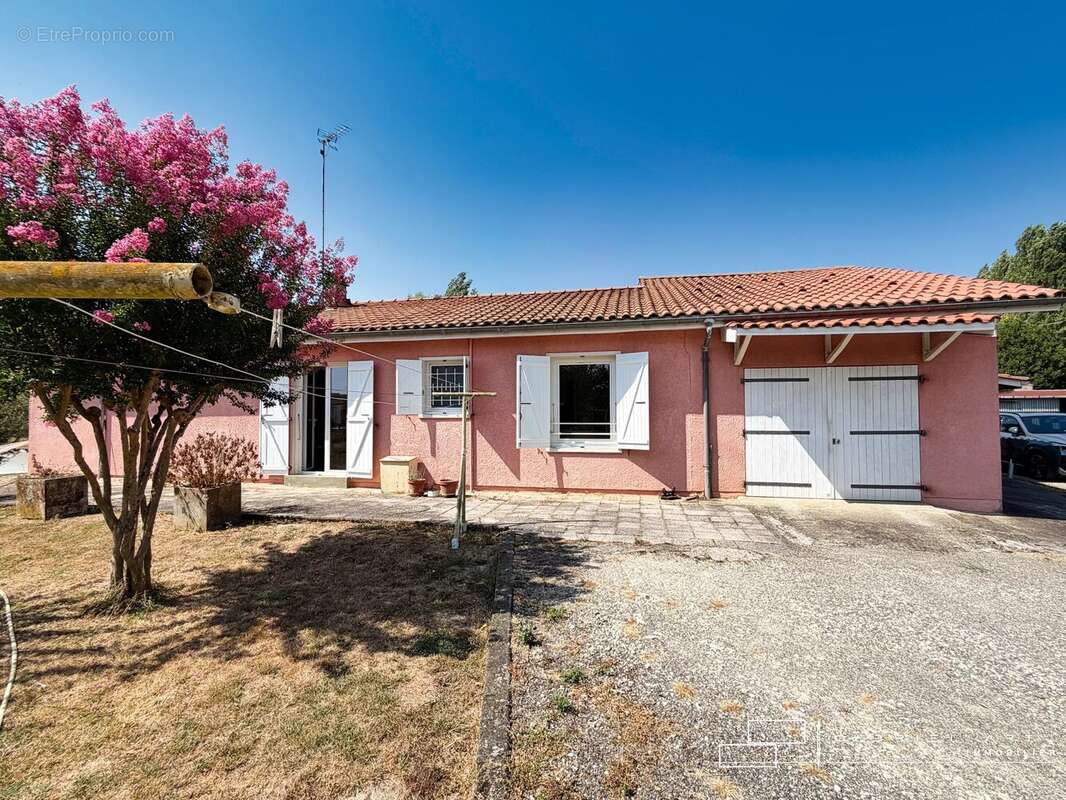 Maison 110 m² à Pavie  - photo 16