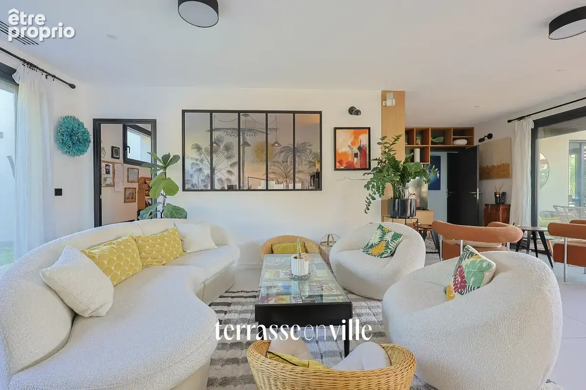 La Ciotat   Quartier résidentiel - Villa d’architecte de 200 m2   Piscine - 1 458 000€ - photo 7