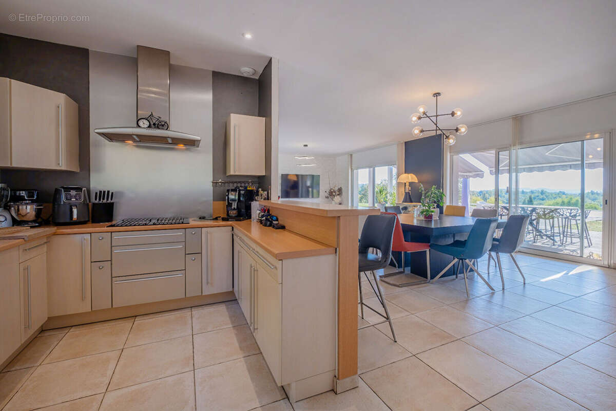 Maison à VILLENEUVE-SUR-LOT